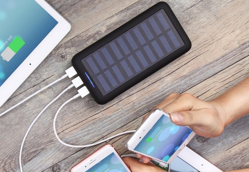 Bateria Solar 12.000 MH con Luz